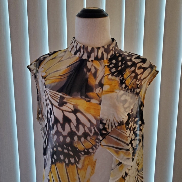 Butterfly pattern blouse - Picture 3 of 3